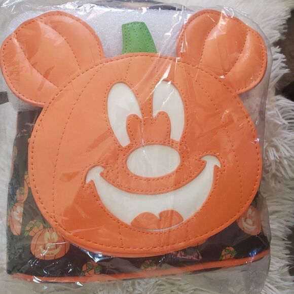 Disney Christmas 2025 Lil Rin Rin Plush Badge Red New